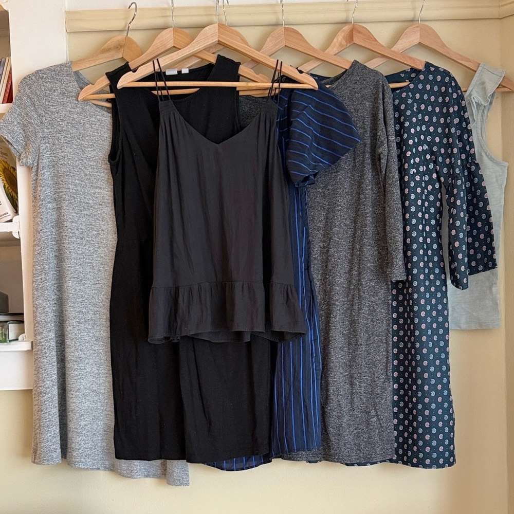Set of 7 Pieces Banana Republic Gap dresses and tank tops women’s XS-S